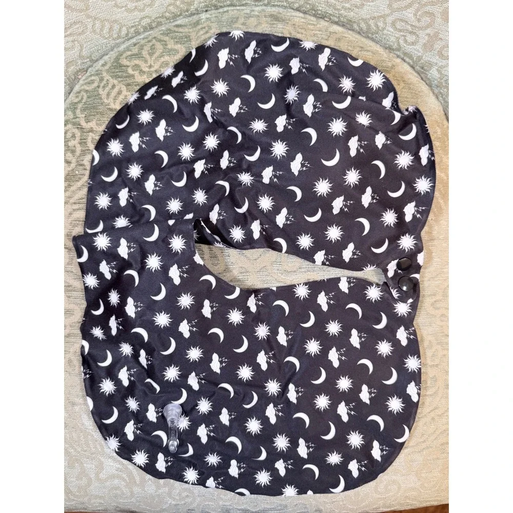Illumicrate Light and Dark Travel Pillow The Hurricane Wars Thea Guanzon w/ pump